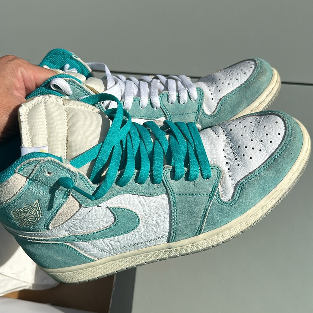Jordan’s Retro 1 Turbo Green - Picture 2 of 4
